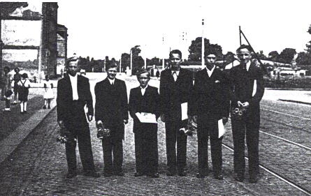 1954-07-00 Schulentlassung